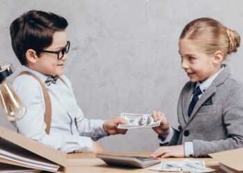 Co dzieci wiedzą o finansach? Badanie fundacji Ogólnopolski Operator Oświaty