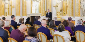 Wręczono medale i nagrody z okazji Dnia Edukacji Narodowej